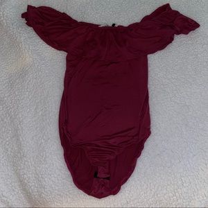 Trendyland - Burgundy Off The Shoulder Bodysuit